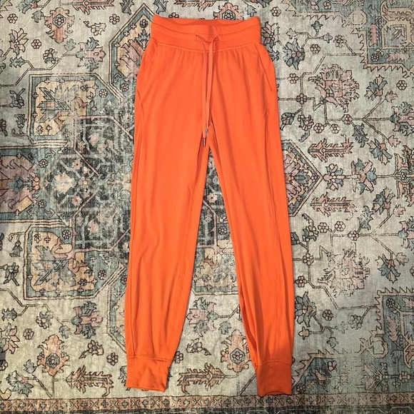 lululemon athletica Pants - Lululemon Size 2 – vibrant orange‎ joggers
